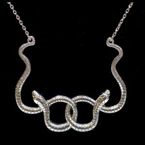 🔥 Snake Necklace 🔥